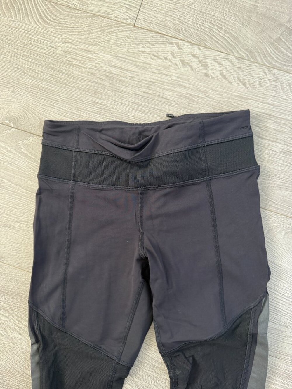 Lululemon Run Inspire Crop Black Mesh Leggings Womens Size 2 - Picture 3 of 11
